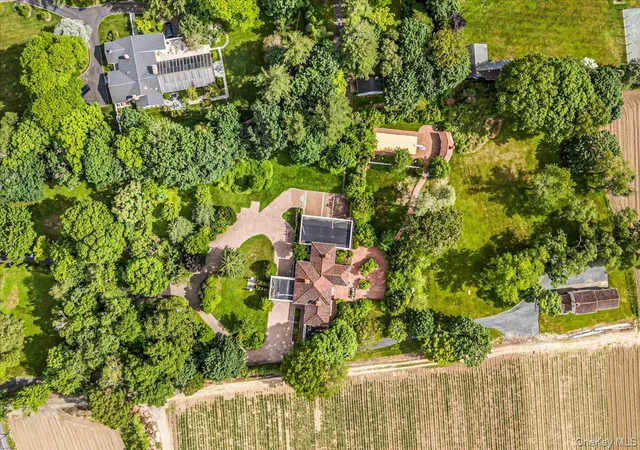 Photo 3 of Mansion for sale at 952 Cedar Swamp, Glen Head, NY 11545 | MLS# 1009813 | Listing updated on 2026-07-25
