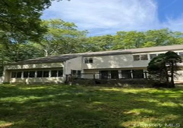Photo 1 of Single family home for sale at 1117 Cedar Ridge Rd, Oyster Bay, NY 11771 | MLS# 1009840 | Listing updated on 2026-06-10
