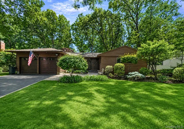 Photo 1 of Sale Pending at 96 Fulton Blvd, Commack, NY 11725 | MLS# 1009850 | Listing updated on 2026-07-17