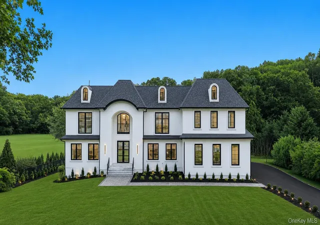 1st image of 15 Folger Ln, Dix Hills, NY 11746 | MLS# 1009869