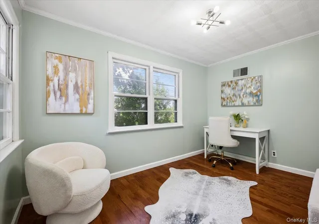 Homes for sale in New Rochelle, NY | 193 Rogers Dr, New Rochelle, NY 10583 | MLS# 1009874