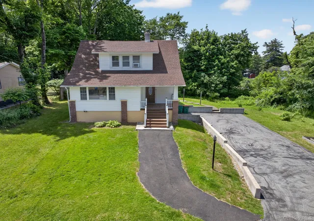 Homes for sale in Hyde Park, NY | 7 Walnut St, Hyde Park, NY 12601 | MLS# 1009916