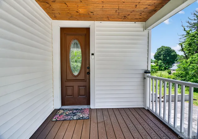 5th image of 7 Walnut St, Poughkeepsie, NY 12601 | MLS# 1009916