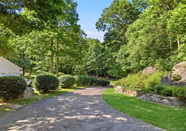 5th image of 4 Briar Ridge Ln, Putnam Valley, NY 10579 | MLS# 1009923