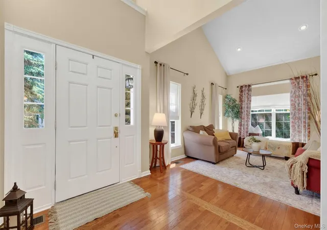 4th image of 801 Huntington Dr, Fishkill, NY 12524 | MLS# 1009928