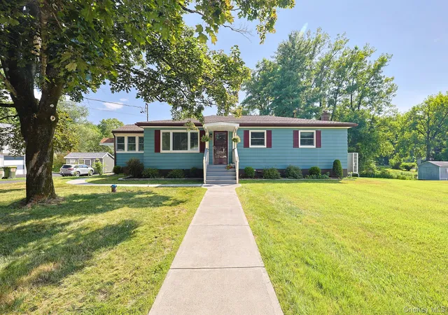 2nd image of 552 Lake View Ter, Esopus, NY 12401 | MLS# 1009931