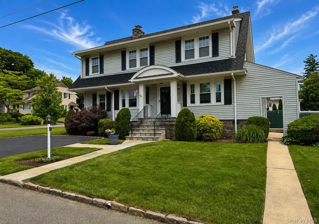 3rd image of 118 Gaylor Rd, Scarsdale, NY 10583 | MLS# 1009934