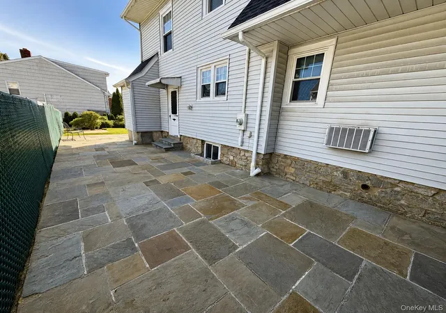 5th image of 118 Gaylor Rd, Scarsdale, NY 10583 | MLS# 1009934
