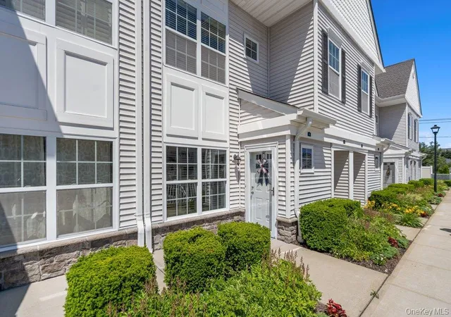 3rd image of 54 Spring Dr, Hempstead, NY 11783 | MLS# 1009935