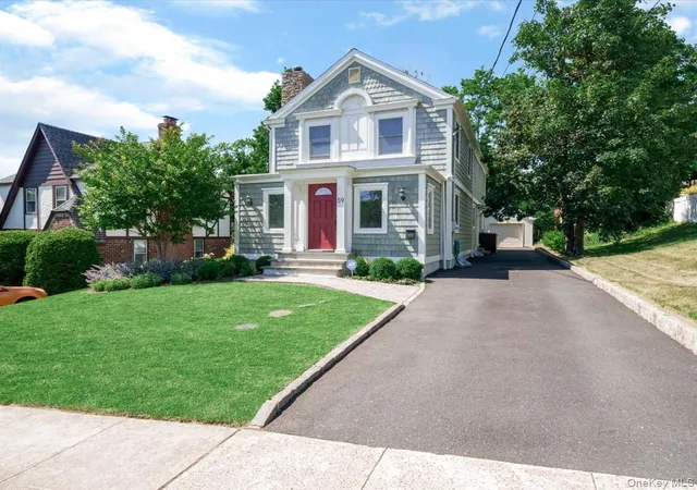 1st image of 59 Franklin Pl, North Hempstead, NY 11023 | MLS# 1009937