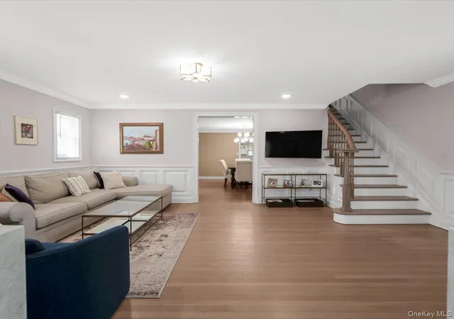 4th image of 59 Franklin Pl, North Hempstead, NY 11023 | MLS# 1009937