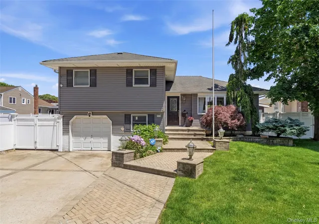1st image of 453 2nd Ave, Oyster Bay, NY 11762 | MLS# 1009951