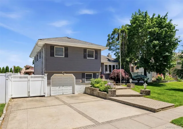 2nd image of 453 2nd Ave, Oyster Bay, NY 11762 | MLS# 1009951