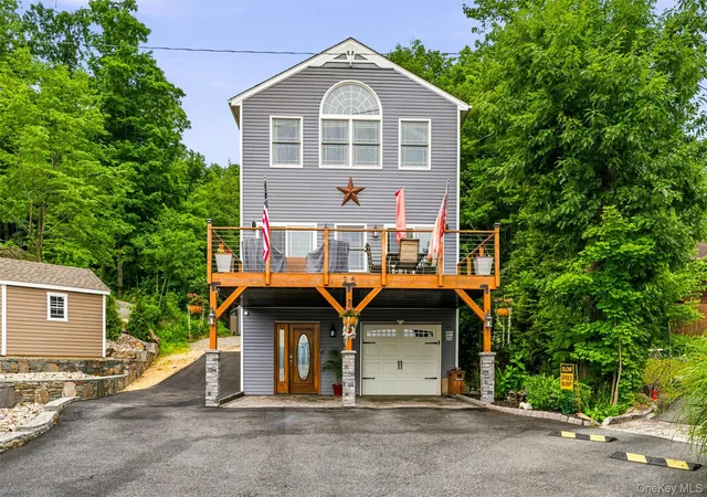 Photo 2 of Sale Pending at 25 Cove Rd, Warwick (town), NY 10925 | MLS# 1009962 | Listing updated on 2026-10-08
