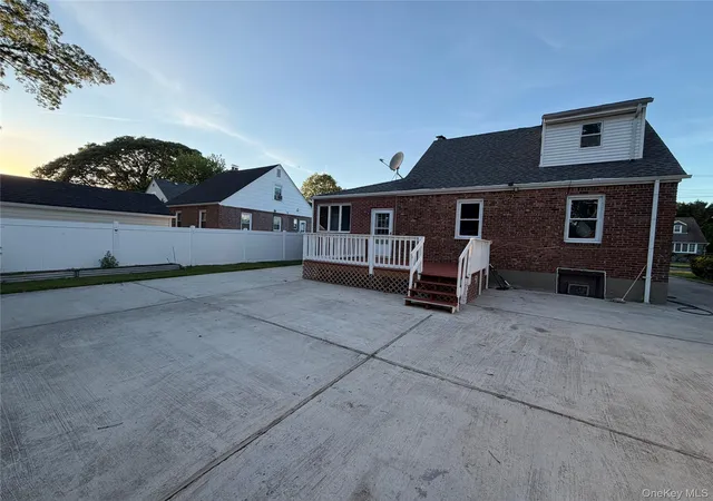 11th image of 94 E Fenimore St, Hempstead, NY 11580 | MLS# 1009969