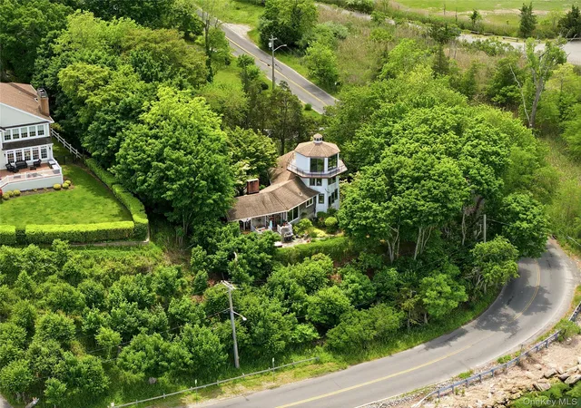 Photo 2 of Sale Pending at 195 Shore Rd, Brookhaven, NY 11766 | MLS# 1009988 | Listing updated on 2026-09-17