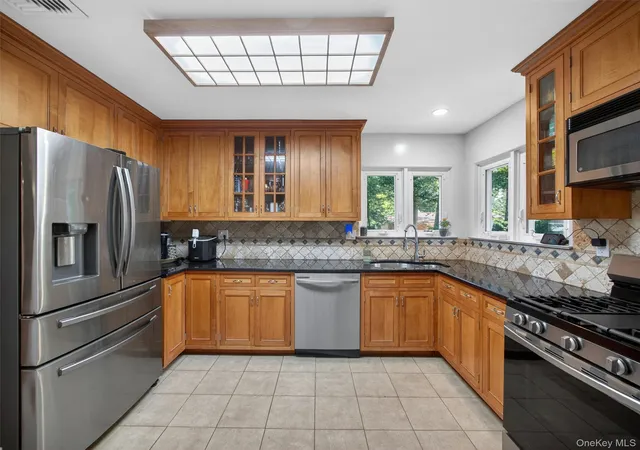 3rd image of 22 Gail Dr, New City, NY 10956 | MLS# 1009995
