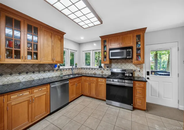 4th image of 22 Gail Dr, New City, NY 10956 | MLS# 1009995