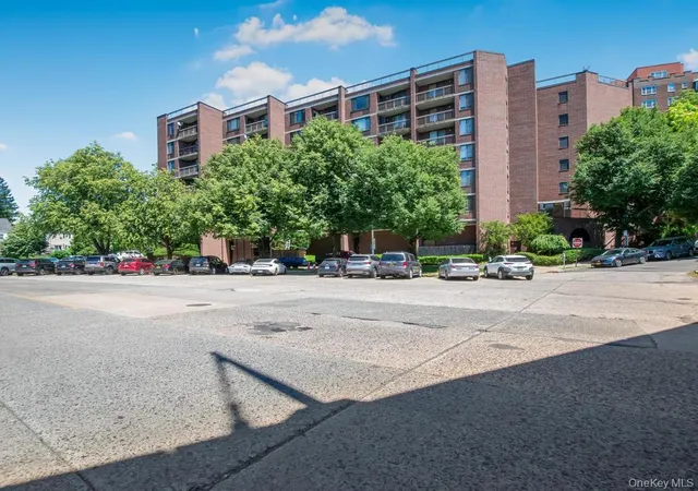 Homes for sale in Mount Vernon, NY | 777 N Macquesten Pkwy #203, Mount Vernon, NY 10552 | MLS# 1010019