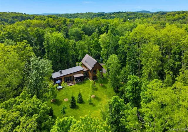 3rd image of 44 Woodlands Trl, Clinton Corners, NY 12514 | MLS# 1010034