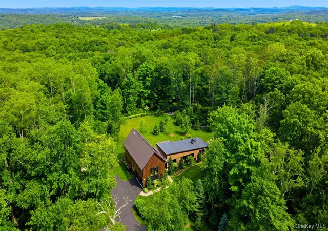 4th image of 44 Woodlands Trl, Clinton Corners, NY 12514 | MLS# 1010034