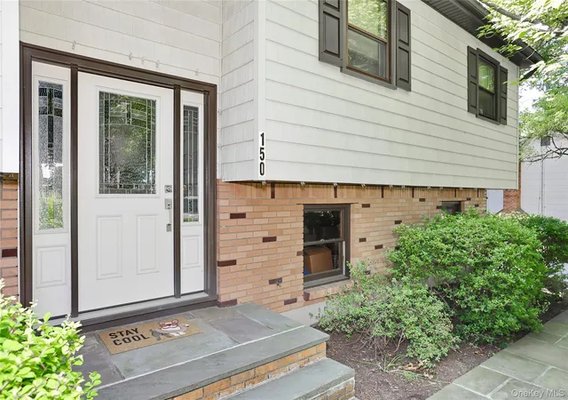 3rd image of 150 Schweizer Ln, Clarkstown, NY 10954 | MLS# 1010071