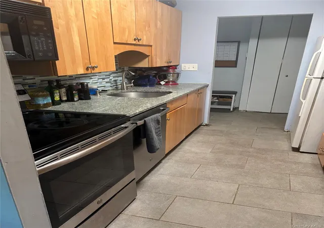 Photo 2 of Condo for sale at 115 Sterling St #115, Beacon, NY 12508 | MLS# 1010091 | Listing updated on 2026-06-28