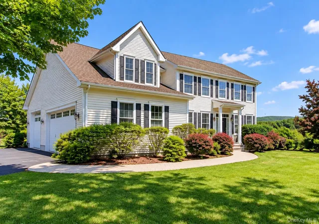 Photo 2 of Single family home for sale at 4 Augusta Ct, Monroe, NY 10950 | MLS# 1010099 | Listing updated on 2026-09-24