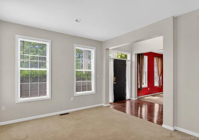 Photo 3 of Single family home for sale at 4 Augusta Ct, Monroe, NY 10950 | MLS# 1010099 | Listing updated on 2026-08-06