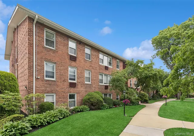 13th image of 61 Maine Ave #D12, Hempstead, NY 11570 | MLS# 1010115