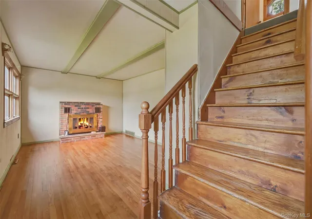 3rd image of 2 Enderkill Dr, Staatsburg, NY 12580 | MLS# 1010116