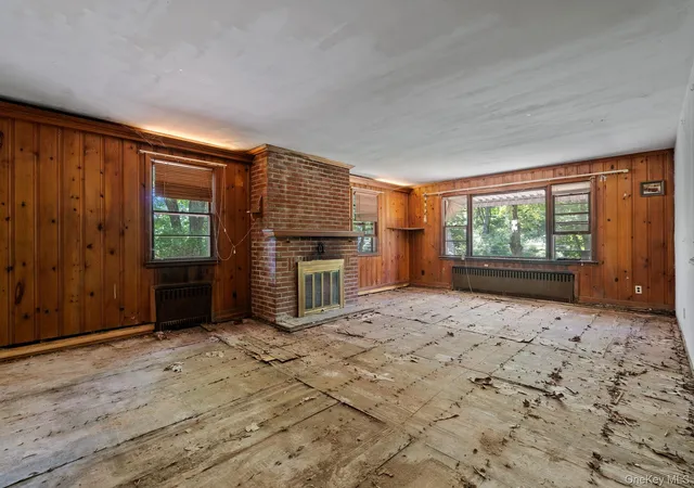 3rd image of 687 Route 52, Beacon, NY 12508 | MLS# 1010121