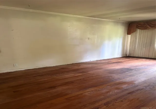 4th image of 182 E Rockaway Rd, Hempstead, NY 11557 | MLS# 1010123