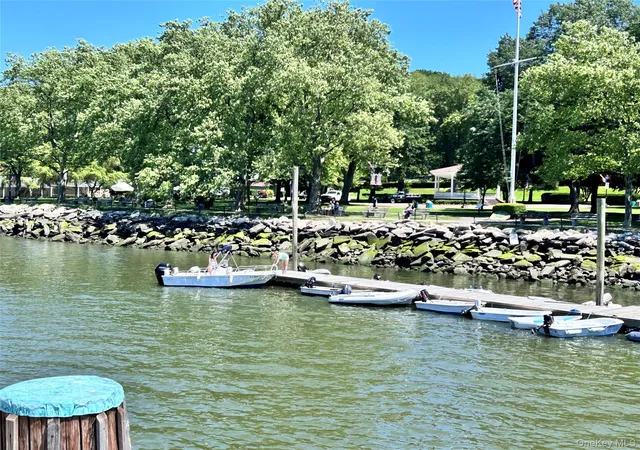 32nd image of 33 Cornell St, East Northport, NY 11731 | MLS# 1010143