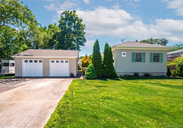 1st image of 215 S 16th St, Lindenhurst, NY 11757 | MLS# 1010146