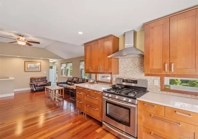 4th image of 215 S 16Th St, Lindenhurst, NY 11757 | MLS# 1010146