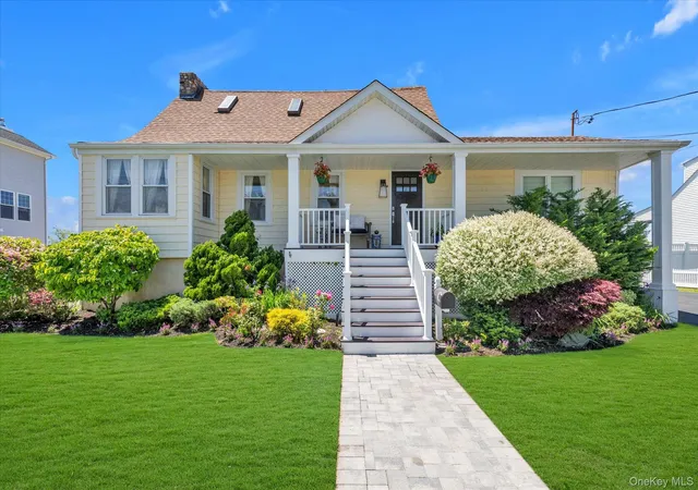 2nd image of 52 Bayview Ave, Babylon, NY 11702 | MLS# 1010156