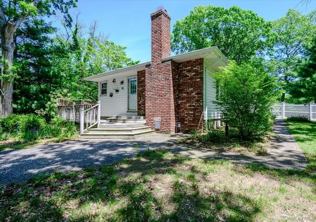 3rd image of 53 Ehrhardt Wy, Islandia, NY 11749 | MLS# 1010162