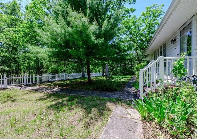 43rd image of 53 Ehrhardt Wy, Islandia, NY 11749 | MLS# 1010162