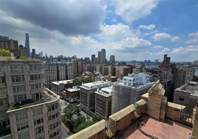 2nd image of 2166 Broadway, New York, NY 10024