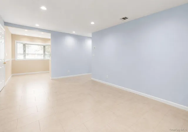 Homes for sale in Glen Cove, NY | 40 Southridge Dr, Glen Cove, NY 11542 | MLS# 1010179