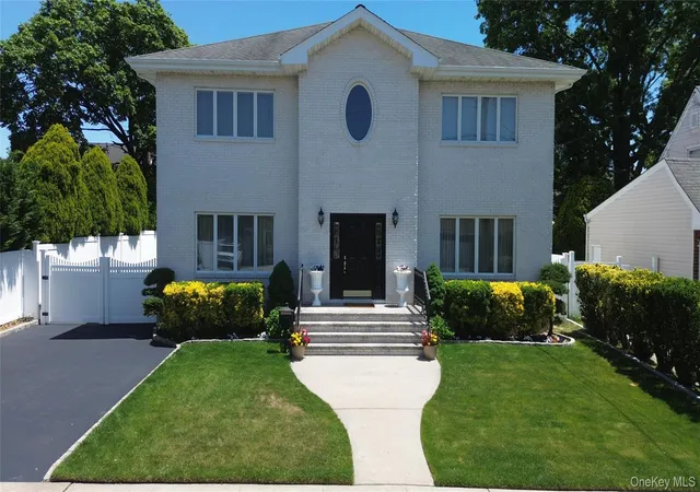Photo 1 of Sale Pending at 170 Mckinley Ave, Franklin Square, NY 11010 | MLS# 1010187 | Listing updated on 2026-08-18