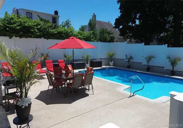 Photo 2 of Sale Pending at 170 Mckinley Ave, Franklin Square, NY 11010 | MLS# 1010187 | Listing updated on 2026-08-18
