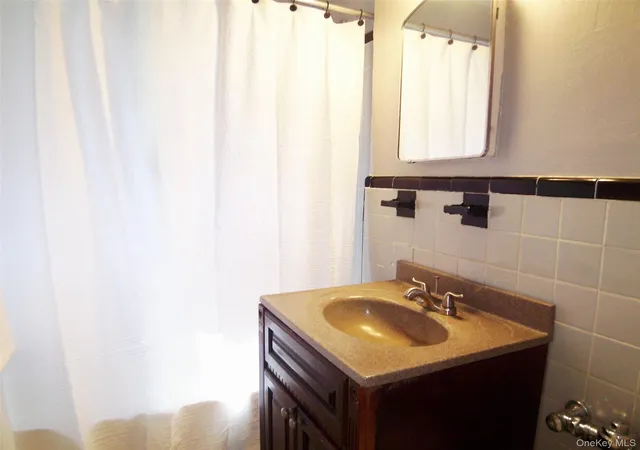 Photo 23 of Sale Pending at 1 Fisher Dr #520, Mount Vernon, NY 10552 | MLS# 1010188 | Listing updated on 2026-08-07