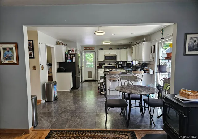 Photo 4 of Sale Pending at 124 Long Ln, Bloomingburg, NY 12721 | MLS# 1010199 | Listing updated on 2026-09-02