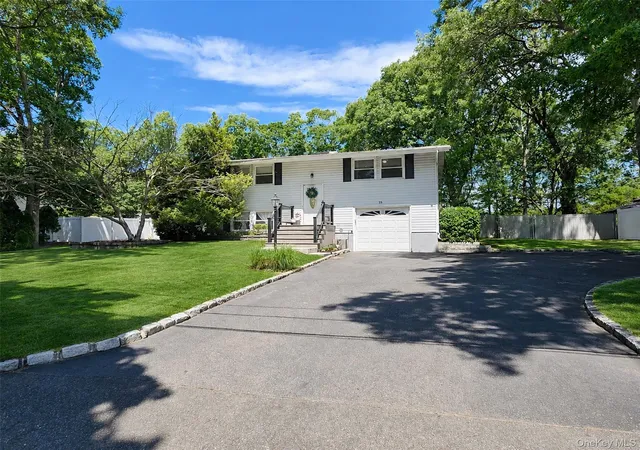 1st image of 15 Cabin Ln, East Setauket, NY 11733 | MLS# 1010204