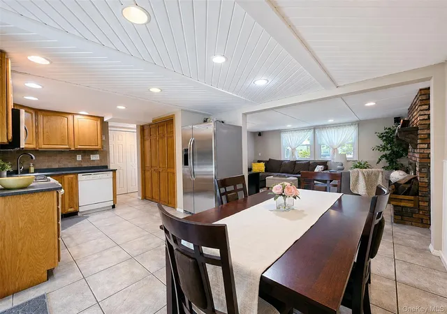 5th image of 15 Cabin Ln, East Setauket, NY 11733 | MLS# 1010204