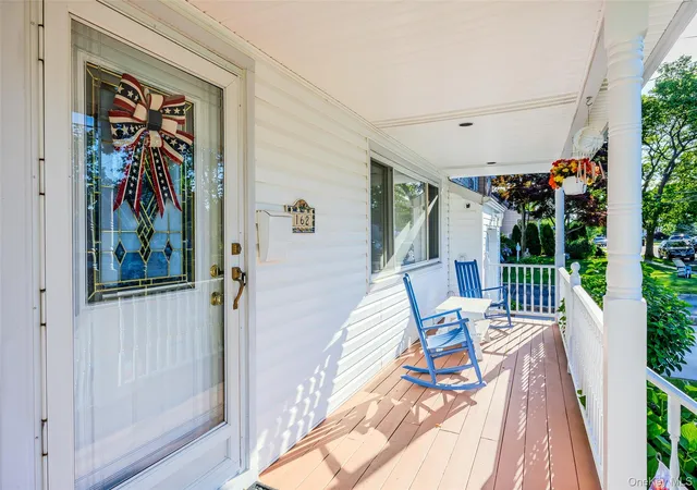 4th image of 162 N Elm St, Massapequa, NY 11758 | MLS# 1010208