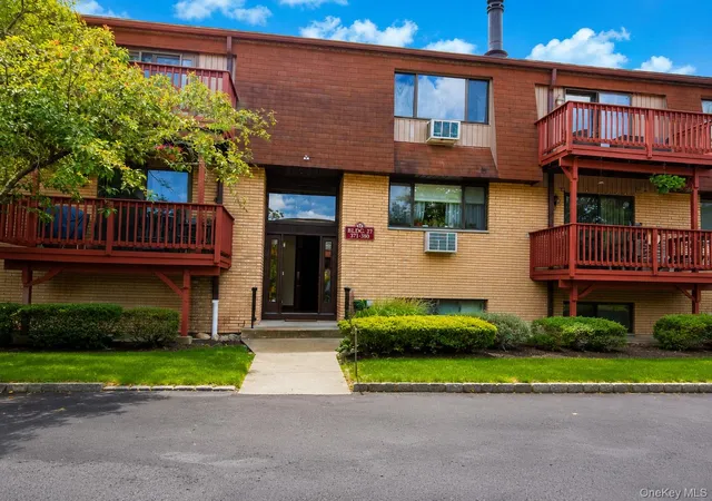 Homes for sale in Haverstraw, NY | 379 Richard Ct, Haverstraw, NY 10970 | MLS# 1010213