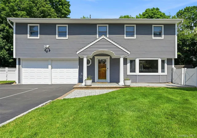 1st image of 10 Mansfield Ln S, East Northport, NY 11731 | MLS# 1010222